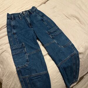FRAME barrel leg cargo jeans